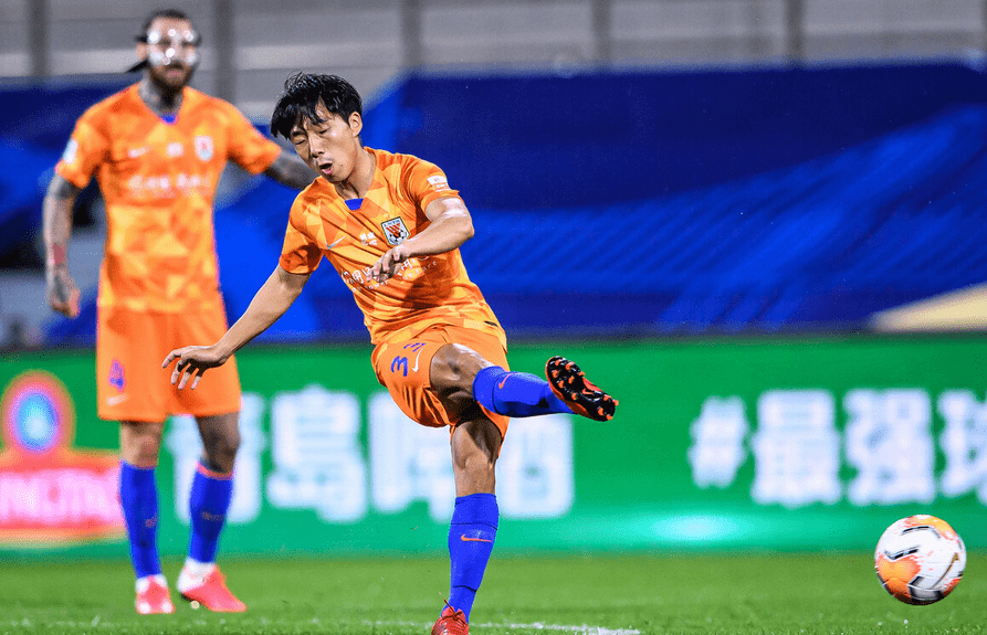 卡尔斯鲁厄失分过多,陷入保级魔咒的简单介绍 卡尔斯鲁厄失分过多,陷入保级魔咒的简单介绍