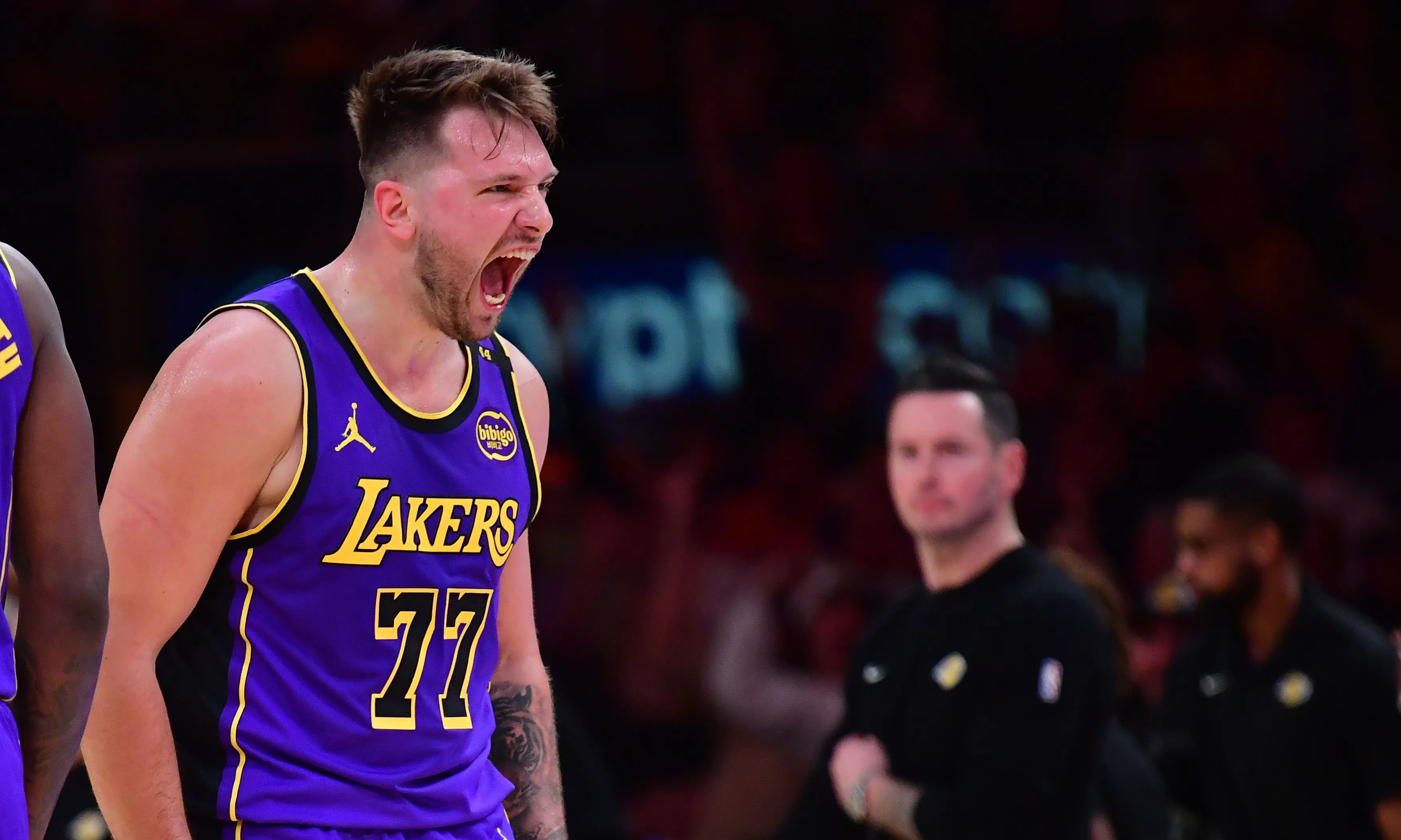 东契奇领导小牛翻盘逆转对手的简单介绍 东契奇领导小牛翻盘逆转对手的简单介绍