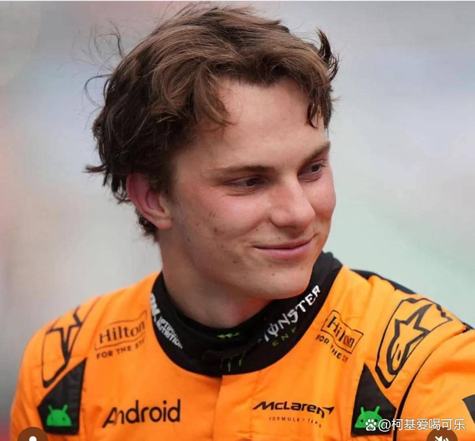 包含红牛车队力克红牛二队，皮亚斯特里带队取胜的词条