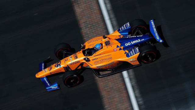 雷诺车队翻盘迈凯伦，阿隆索带队取胜的简单介绍