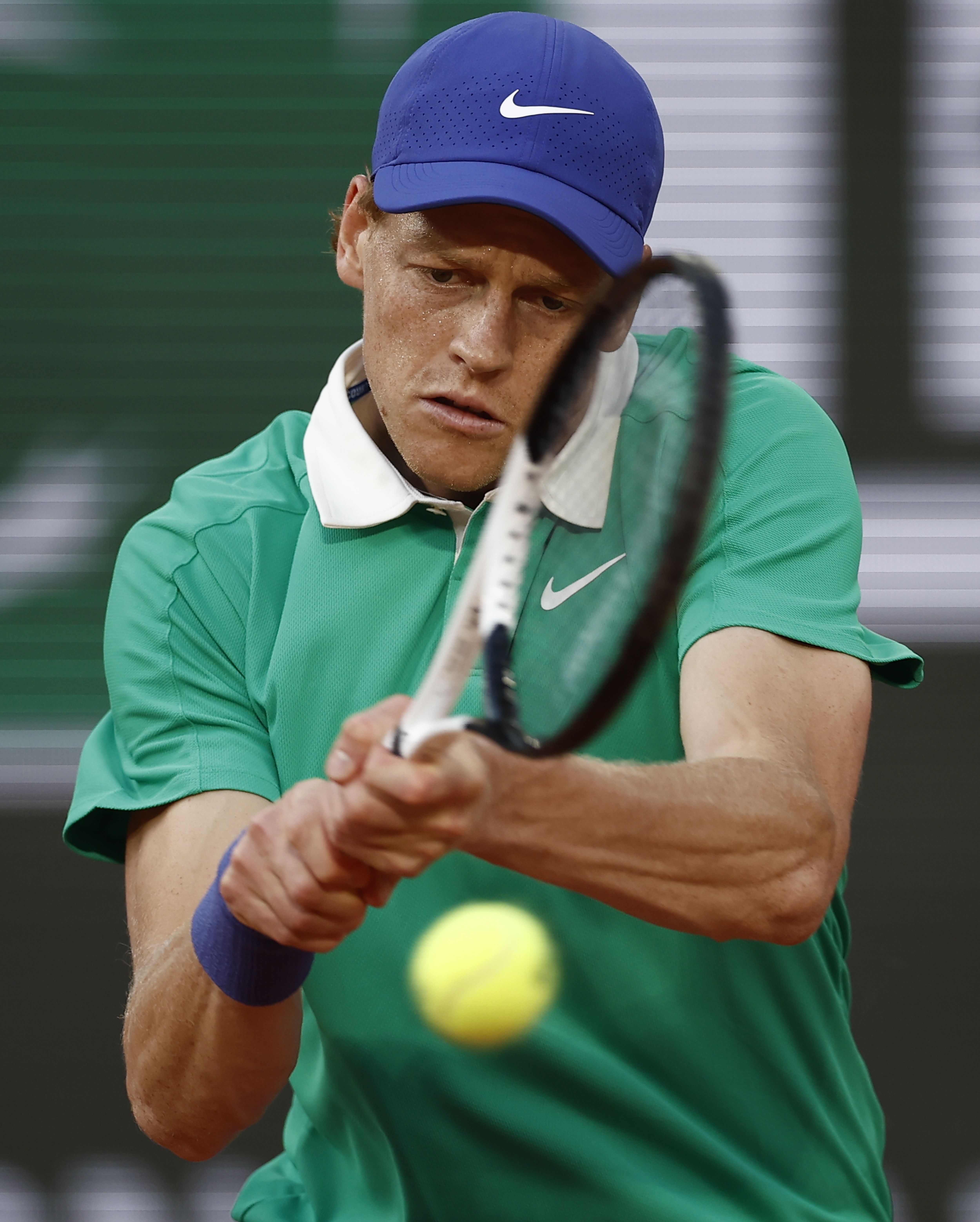 包含法网逆转澳网，辛纳刷新纪录的词条