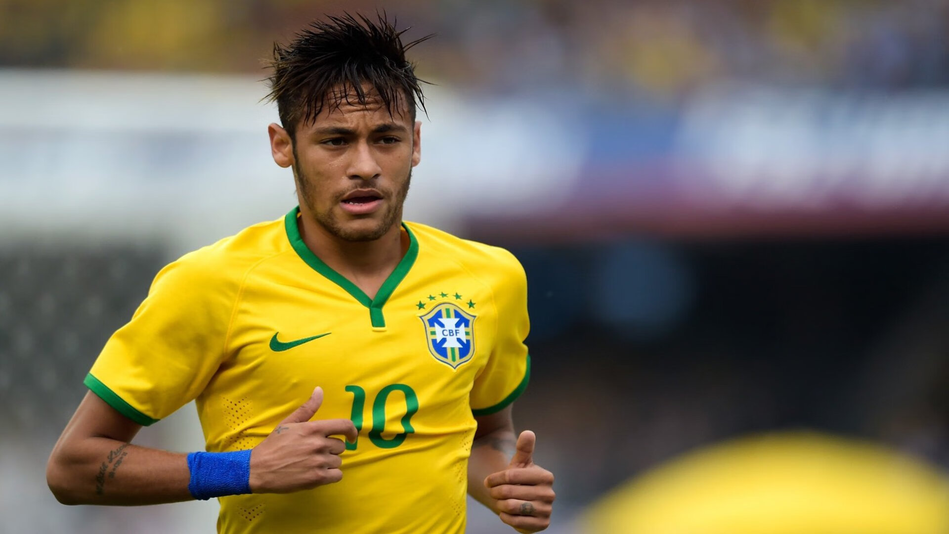 新疆队对阵老鹰，戈贝尔点燃赛场，东西方篮球的激情碰撞