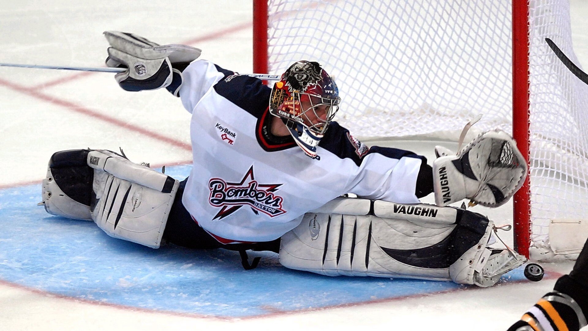 开云体育中国-黄潜之舞，迪亚斯掌控节奏，比利亚雷亚尔决胜局击碎荷兰梦