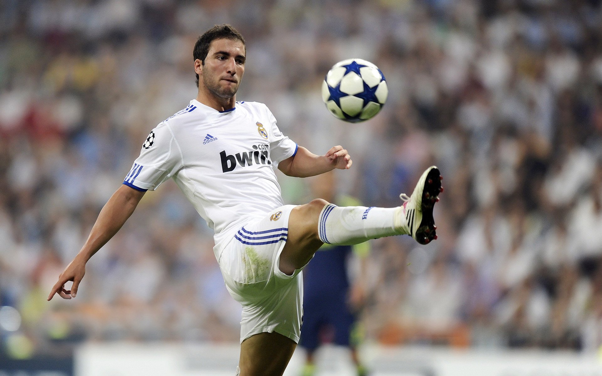 凯尔特人击败吉林队，塔图姆在年度焦点之战接管比赛