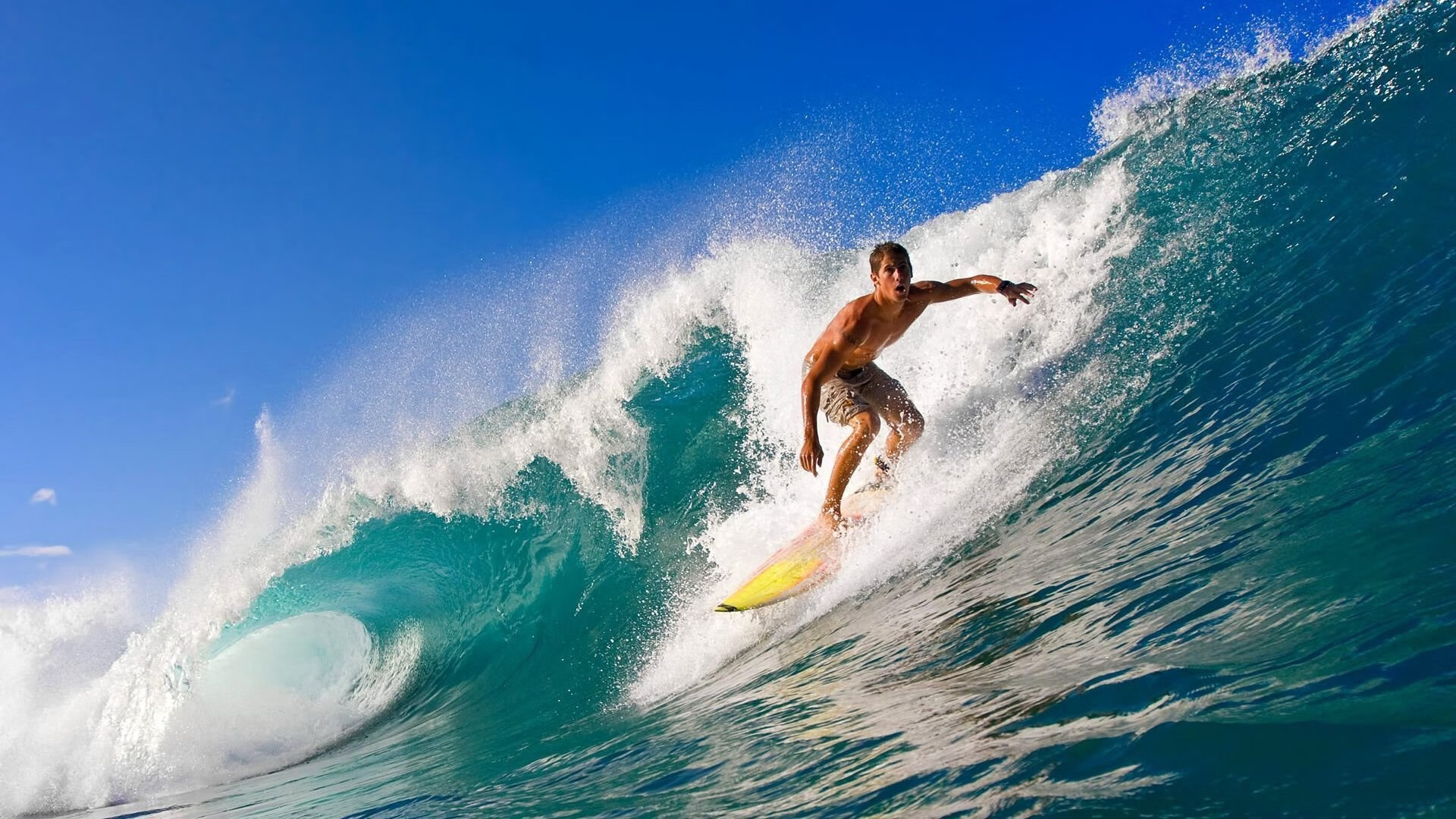 赛道上的逆袭,索伯车队险胜迈凯伦,维斯塔潘惊艳四座